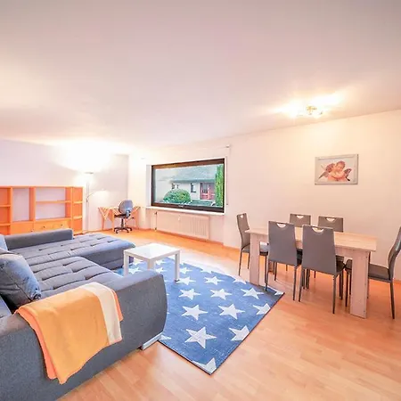 Schone 3 Apartment