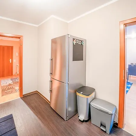 Schone 3 Apartment